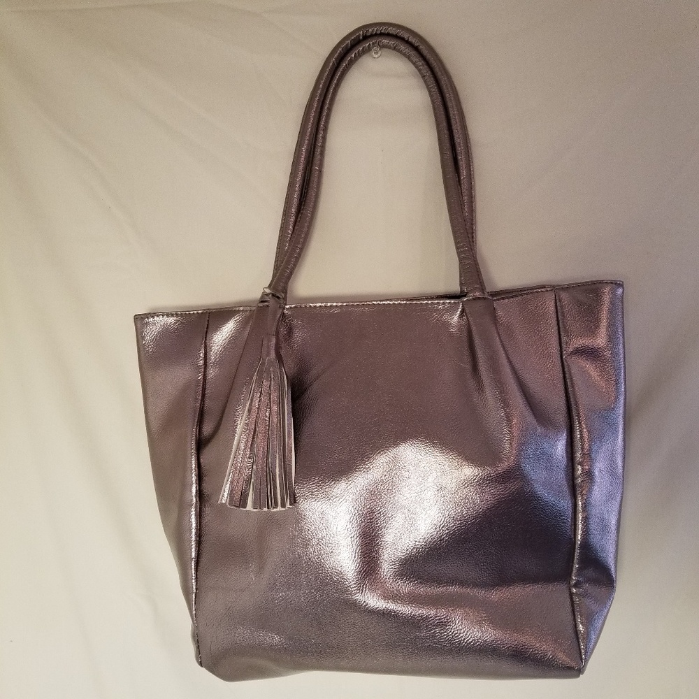 Ultra Chi Metallic Handbag 23"x12"